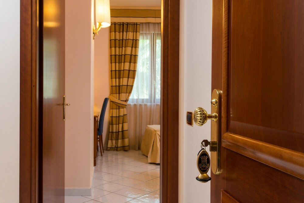 Фото Hotel Villa Albani