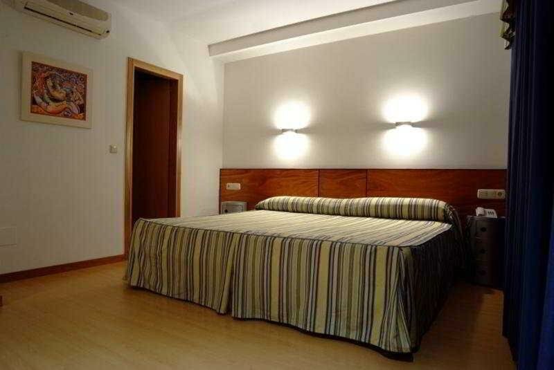 Фото Hotel Colón Tuy