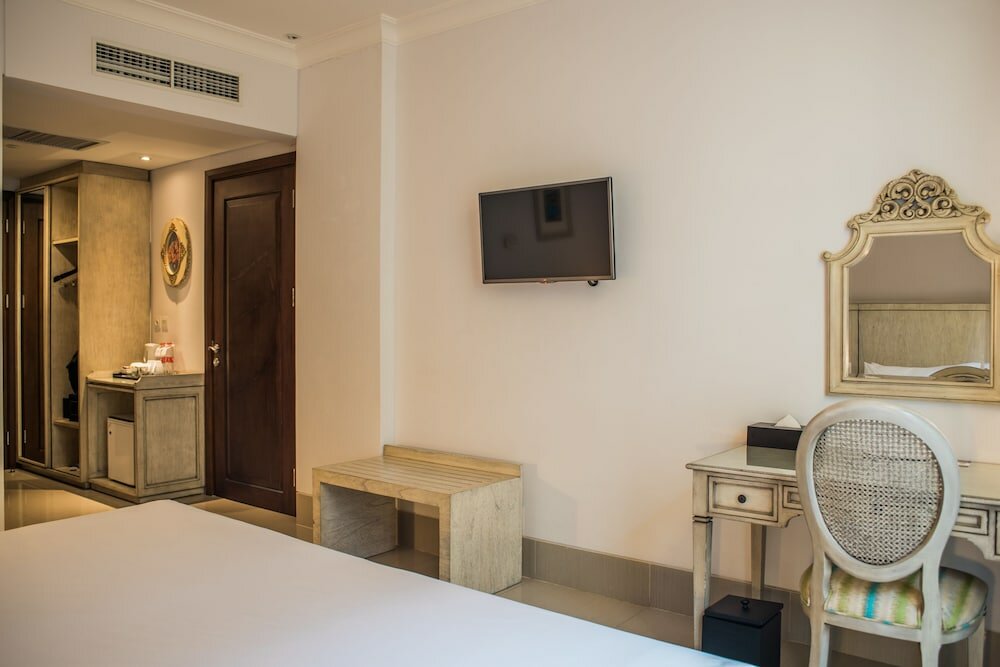 Фото Hotel Santika Seminyak