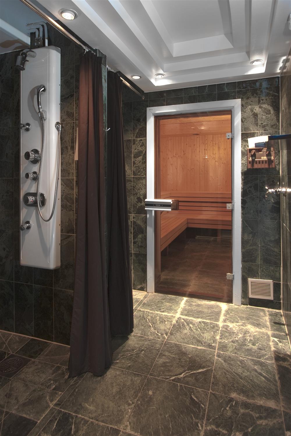 Фото Quality Hotel Carlia