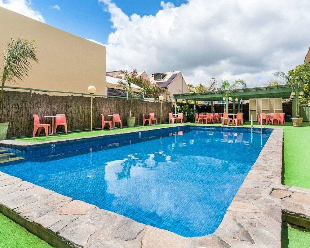 Фото отеля 2