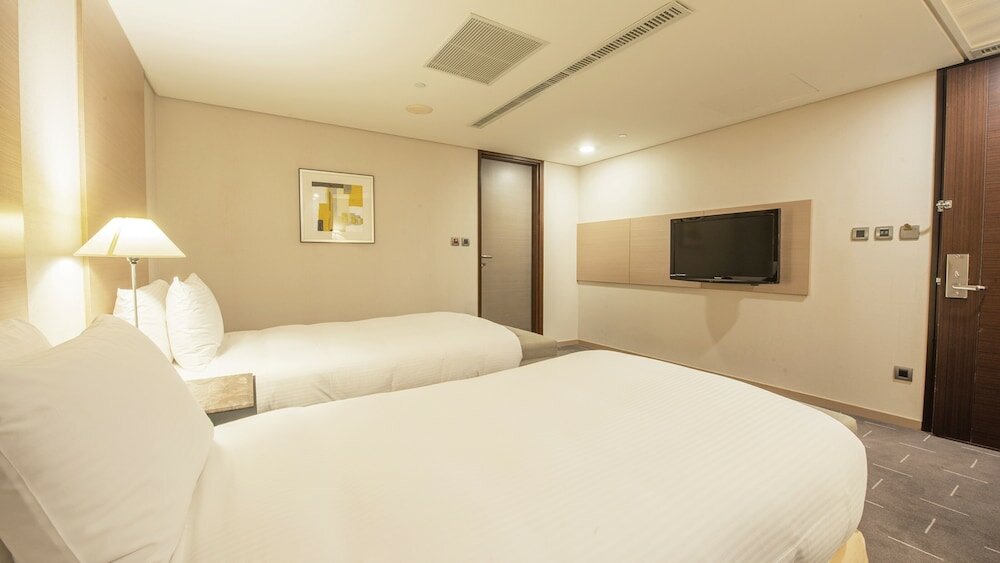 Фото Check inn Select Taichung Dadun