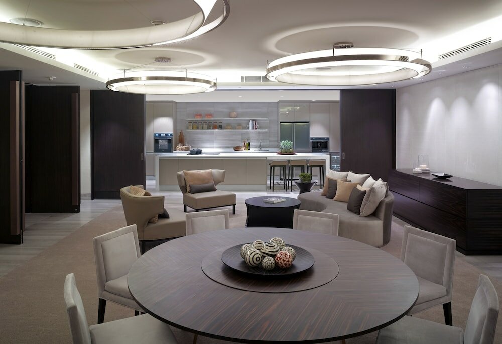 Фото New World Makati Hotel