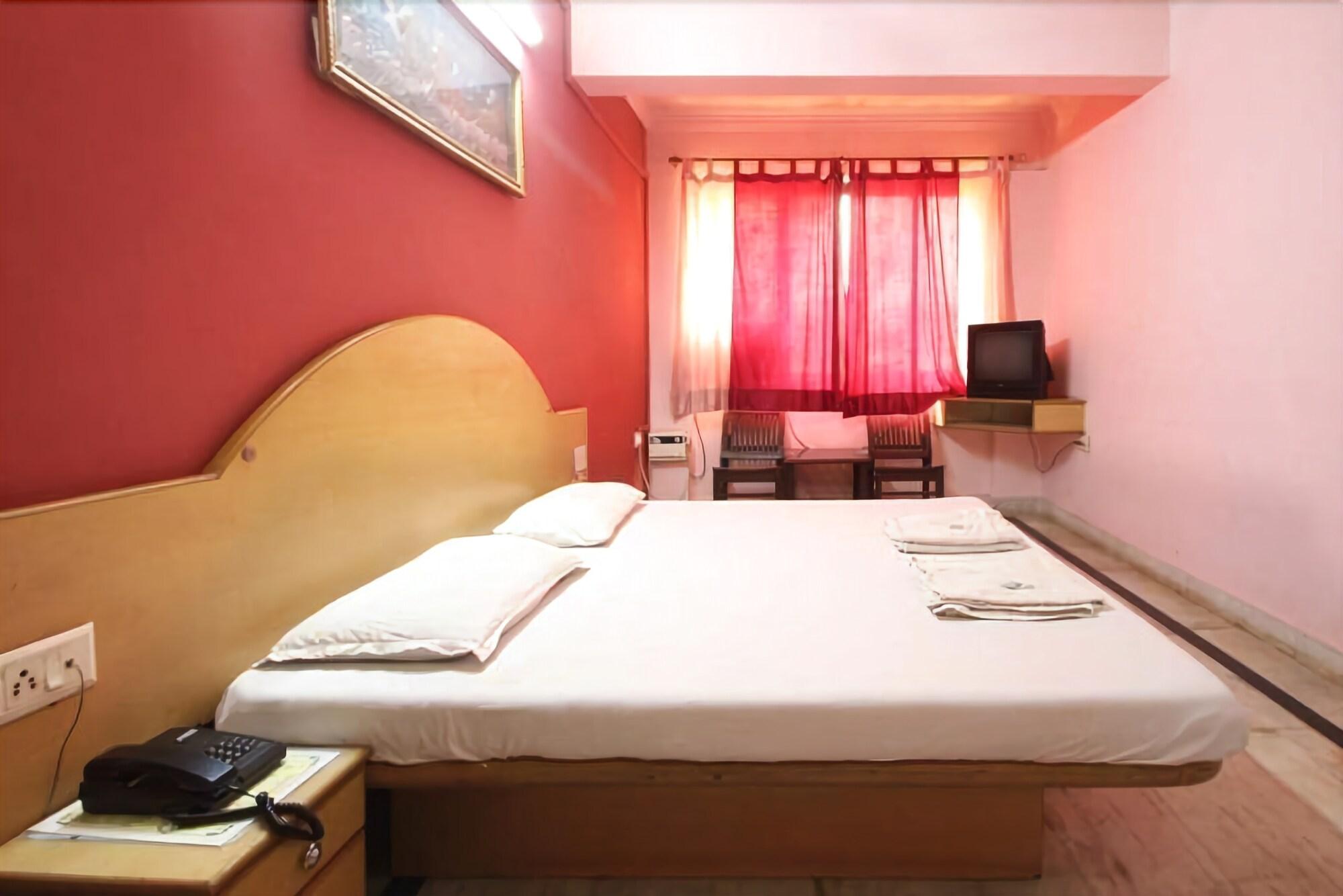 Фото Hotel Surya Palace