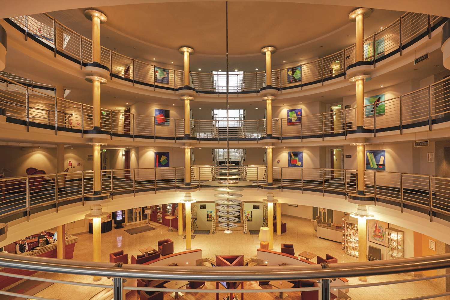 Фото отеля 2