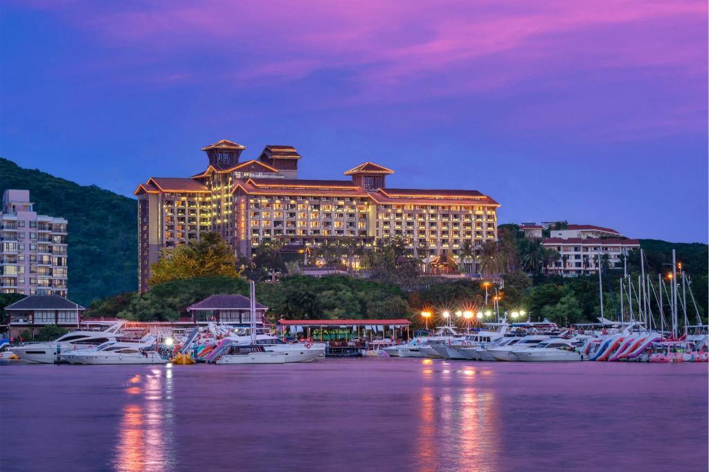 Фото Four Seasons Ocean Courtyard Hotel Sanya