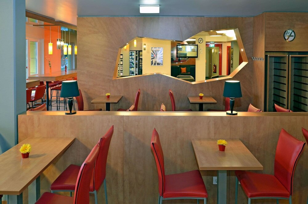 Фото B&b Hotel Frankfurt-Niederrad