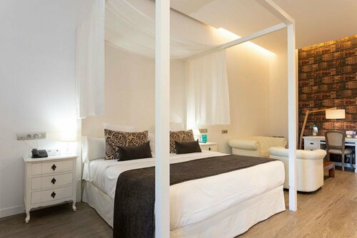 Внешний вид отеля Balneari Vichy Catalan в Кальдес-де-Малавелье, фото 5