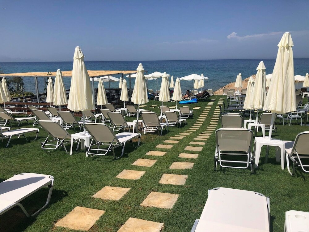 Фото Golden Coast Resort