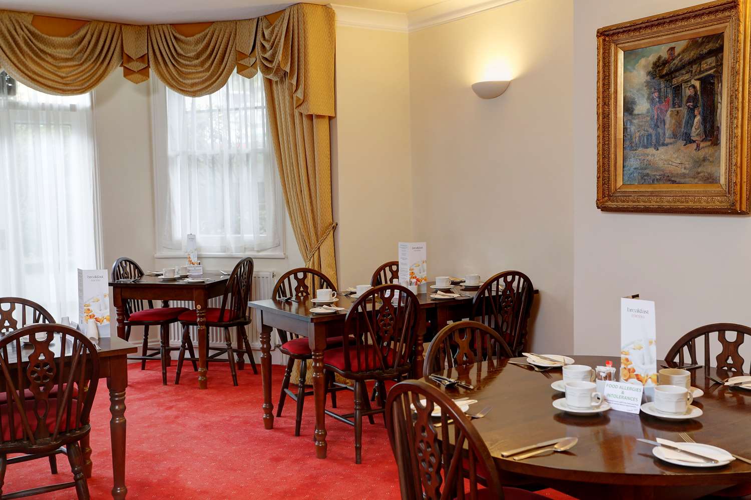 Фото Best Western Swiss Cottage Hotel