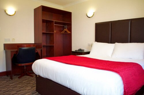 Hotel The Milton Inn, West Dunbartonshire Council, photo