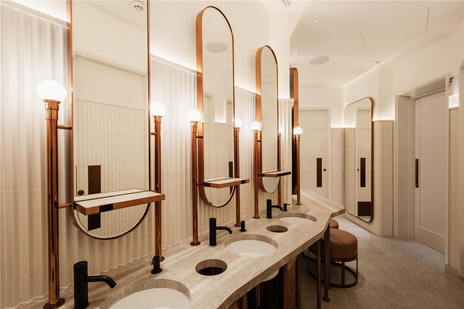 Фото Hart Shoreditch Hotel London, Curio Collection by Hilton