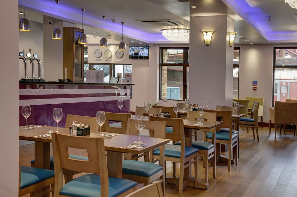 Фото The Airlink Hotel London Heathrow