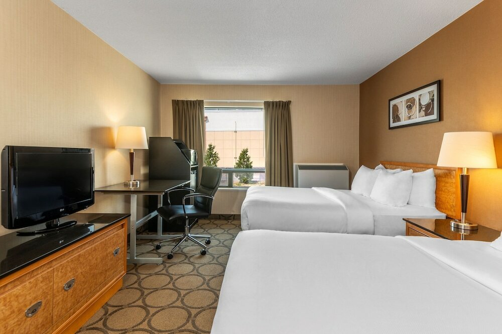 Фото Comfort Inn Brossard