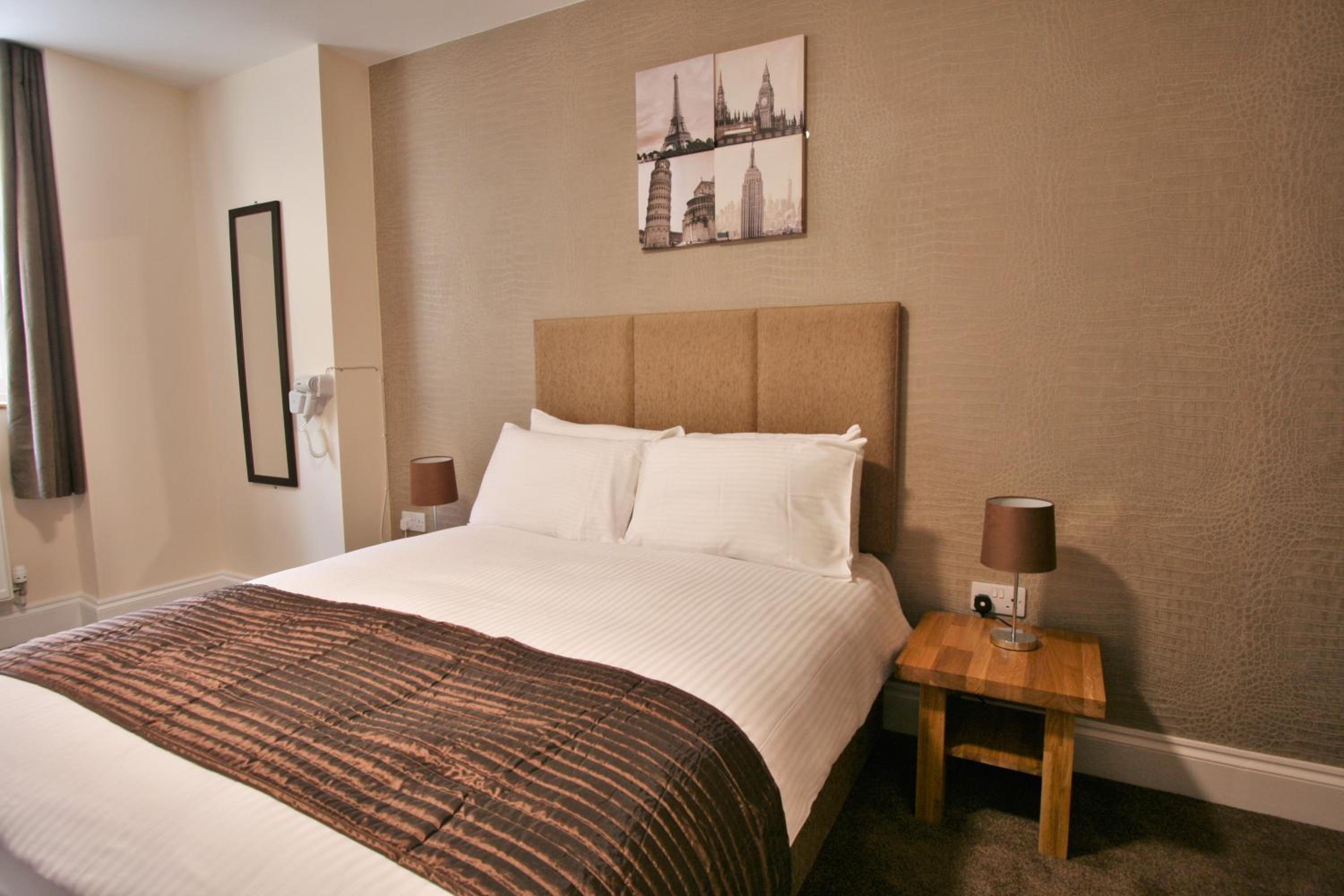 Фото The New County Hotel