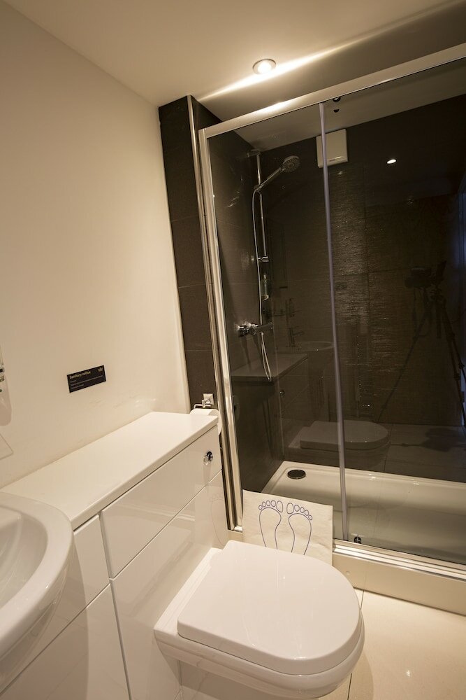 Фото Crown Court Hotel & Bar