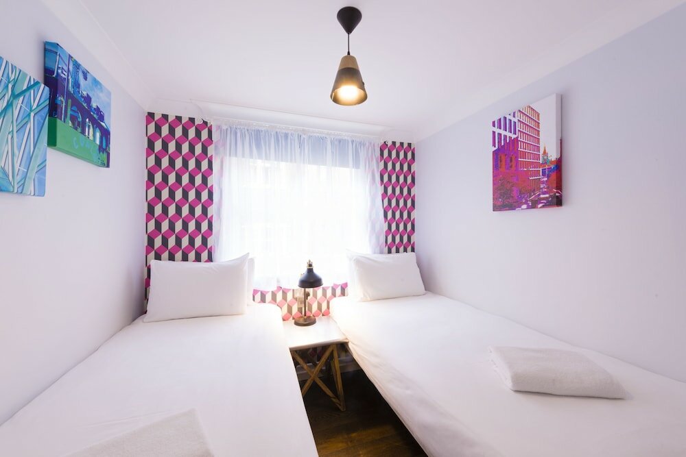 Фото The California