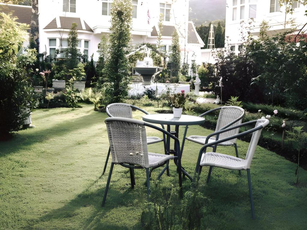 Фото Hillsborough The English Country House