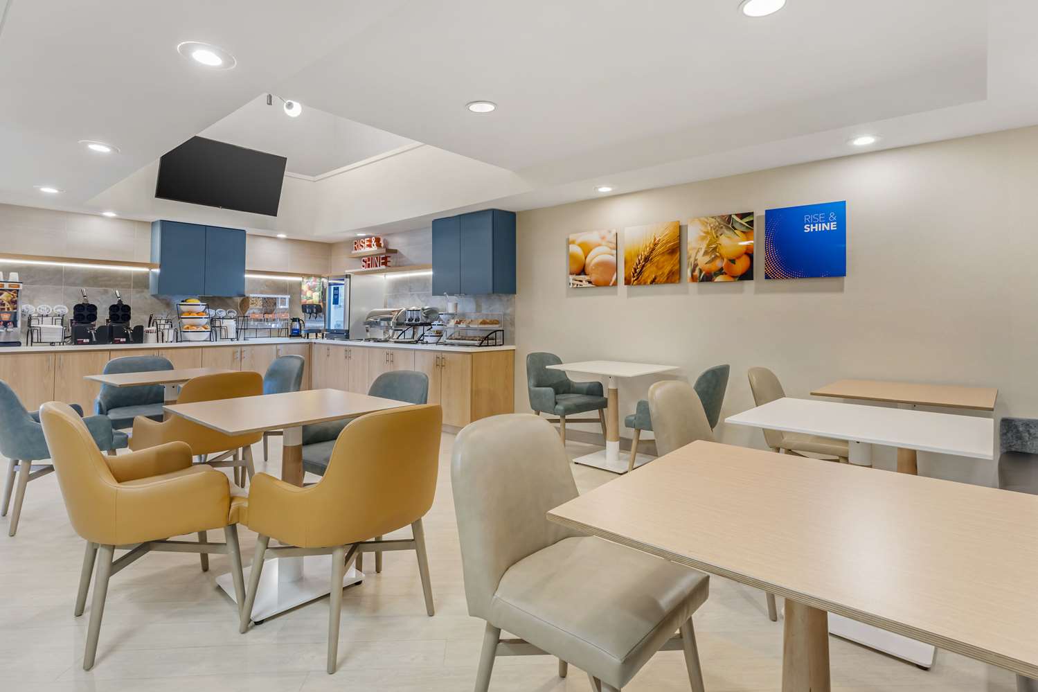 Фото Comfort Inn Marina on the Monterey Bay