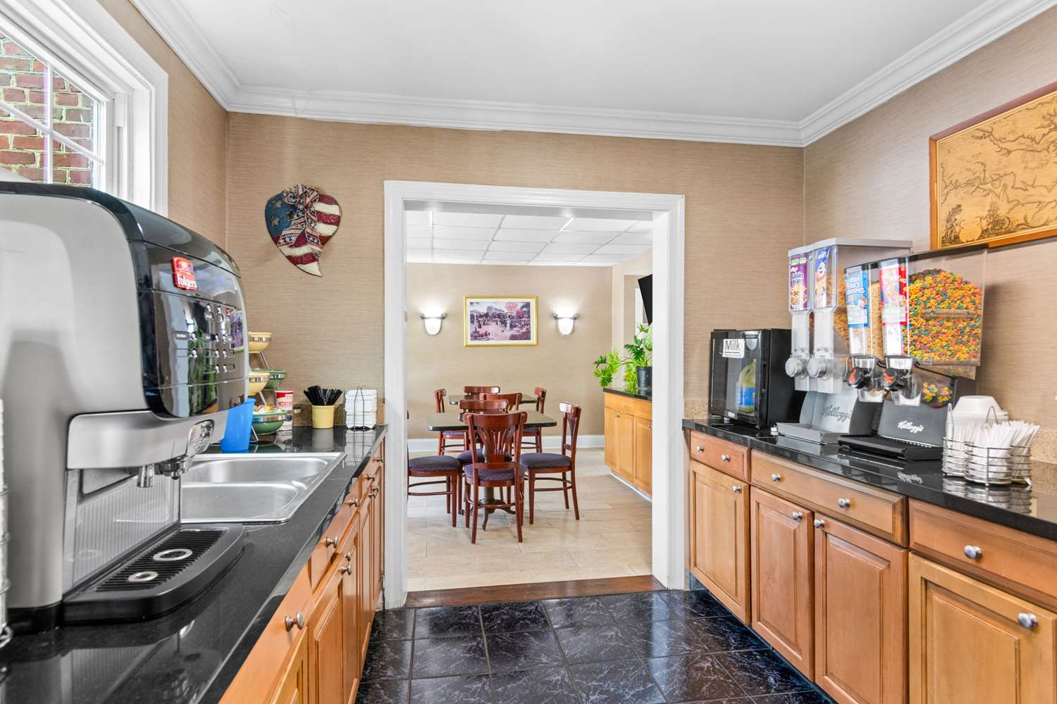 Фото Rodeway Inn Historic