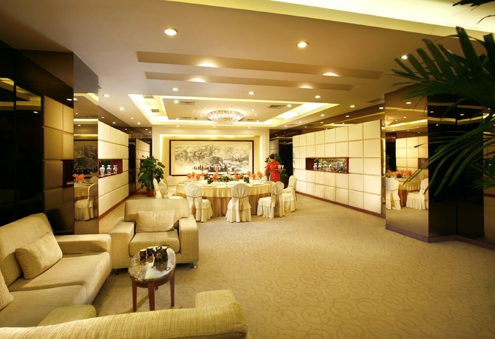 Фото Dalian Kerren Hotel