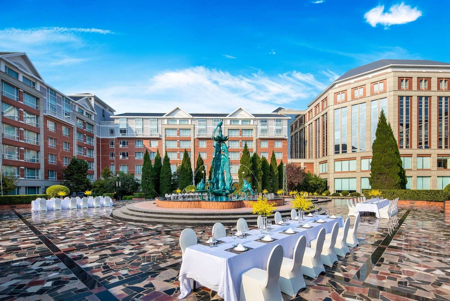 Фото Wyndham Beijing North Hotel