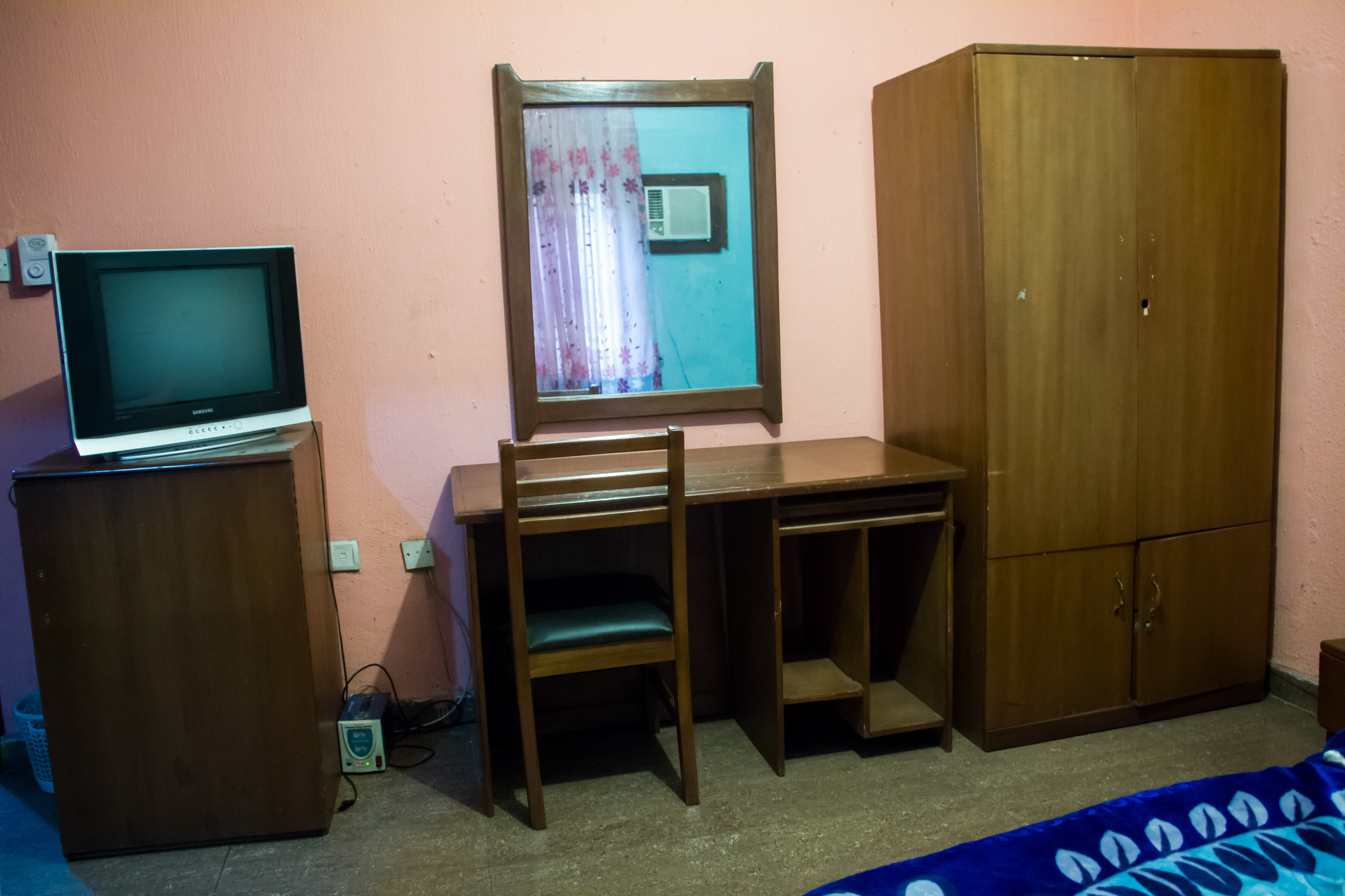 Фото Creme Suites & Hotel