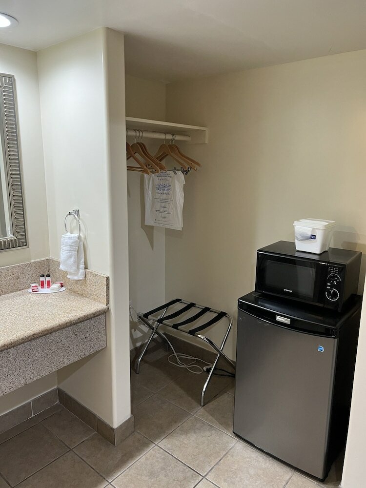 Фото Travelodge by Wyndham Brea