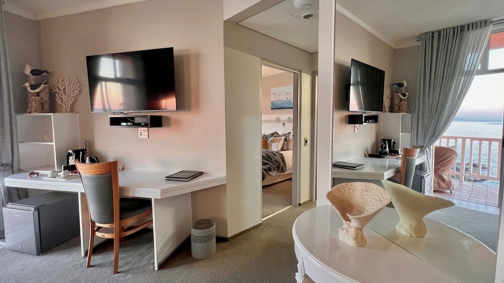 Фото Lüderitz Nest Hotel