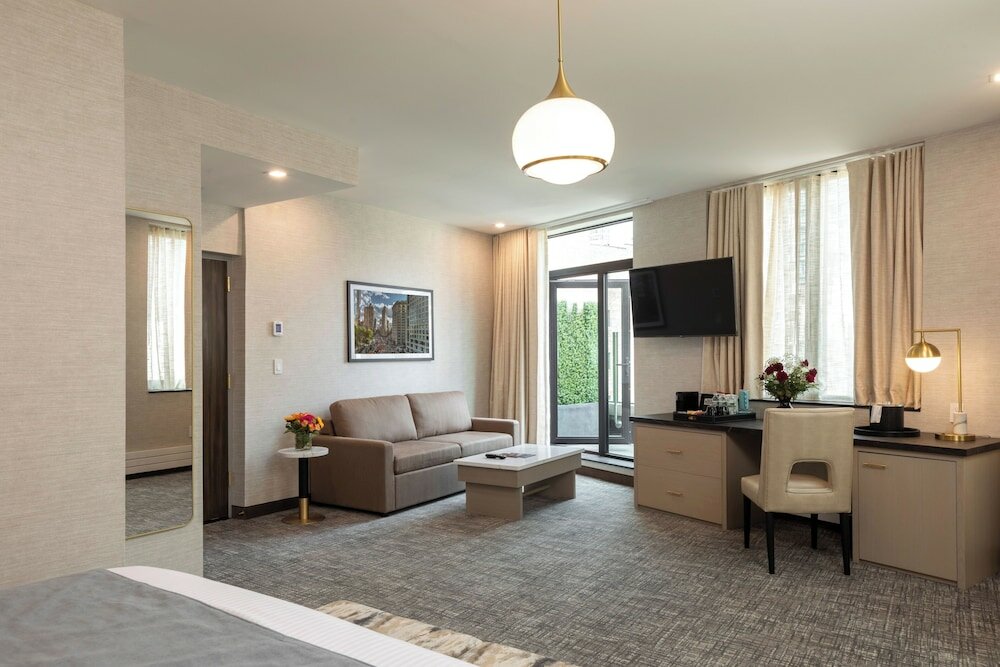 Фото Broadway Plaza Hotel