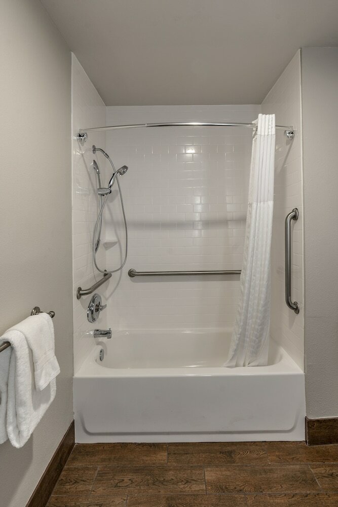 Фото St Charles Coach House, Ascend Hotel Collection