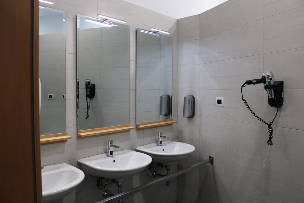 Фото Roma Scout Center - Hostel