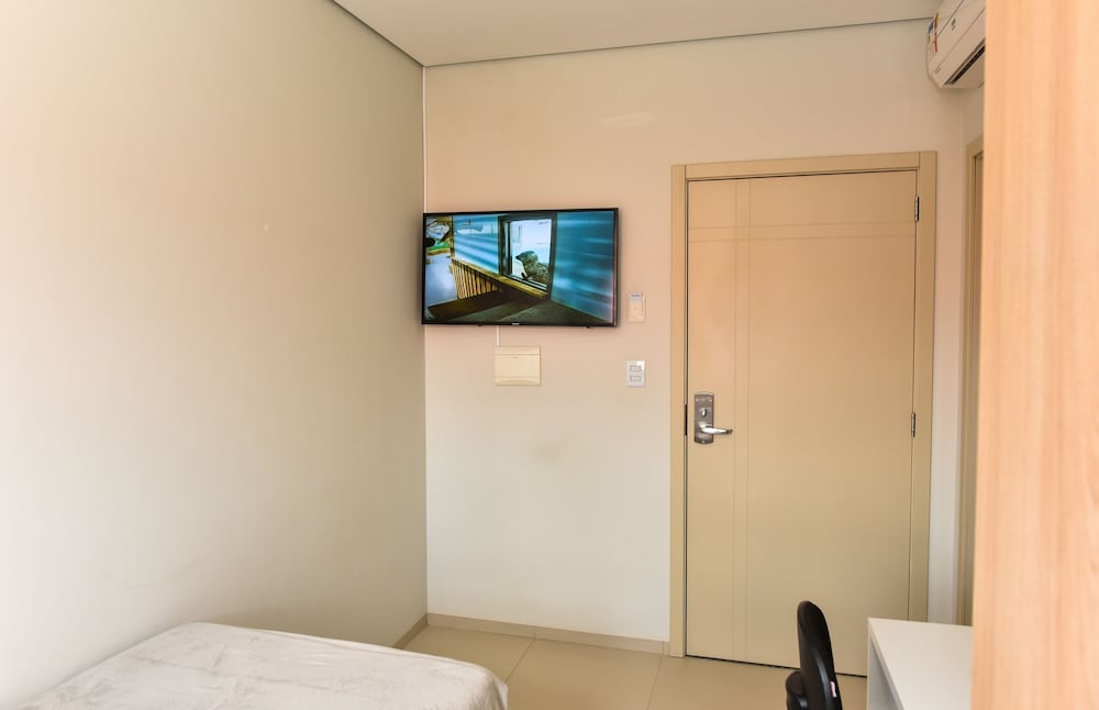 Фото Hotel Plaza Garden