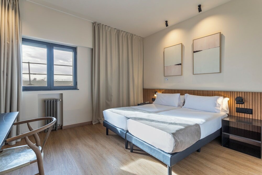 Фото Acta Madfor