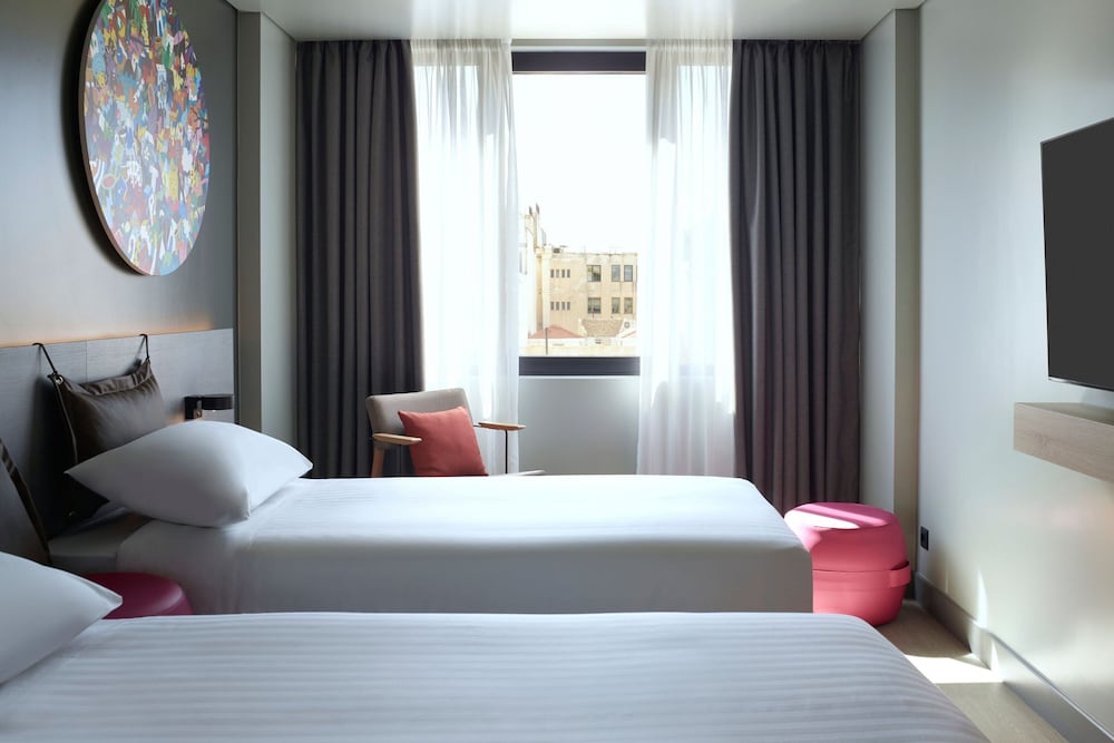 Фото Moxy Athens City