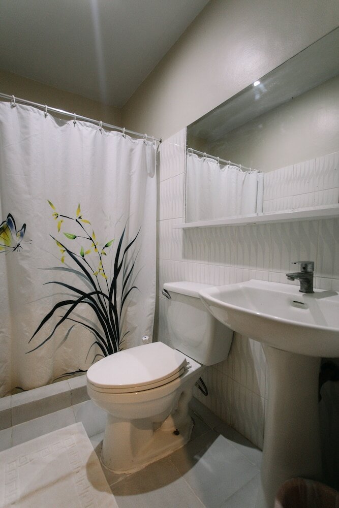 Фото Dynasty Tourist Inn