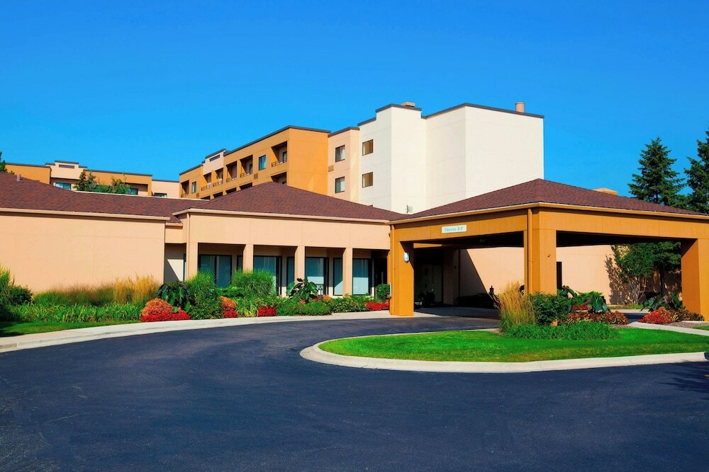 Фото Courtyard by Marriott Chicago O'Hare