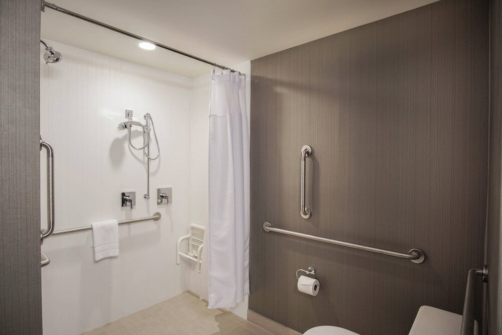 Фото Courtyard by Marriott Lenox Berkshires