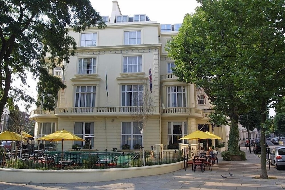 Фото The Colonnade