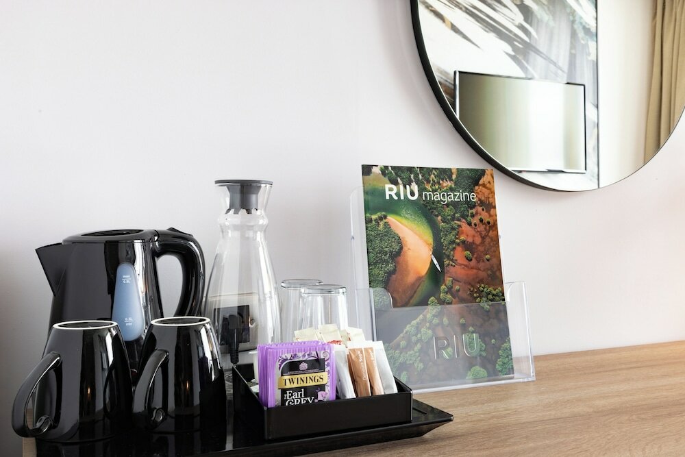 Фото Hotel Riu Plaza London Victoria