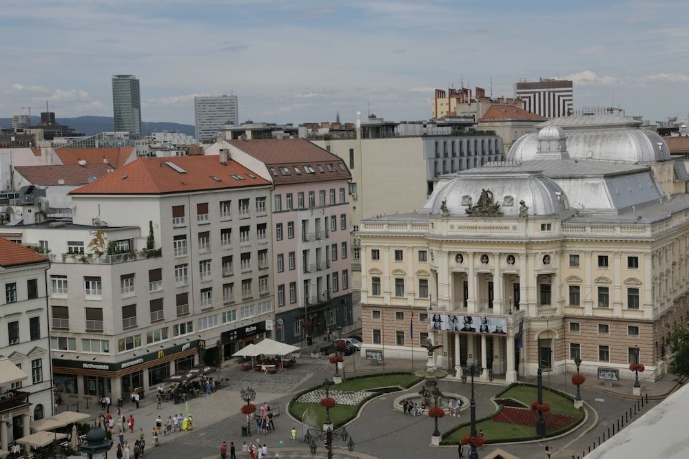 Фото Radisson Blu Carlton Hotel, Bratislava