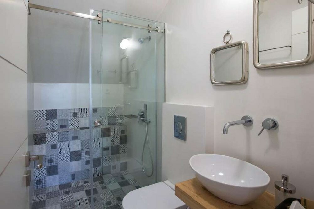 Фото Amymone Suites