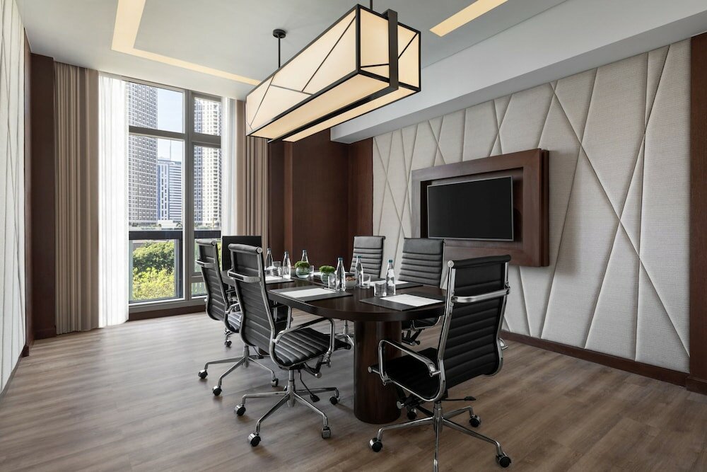 Фото The Westin Manila