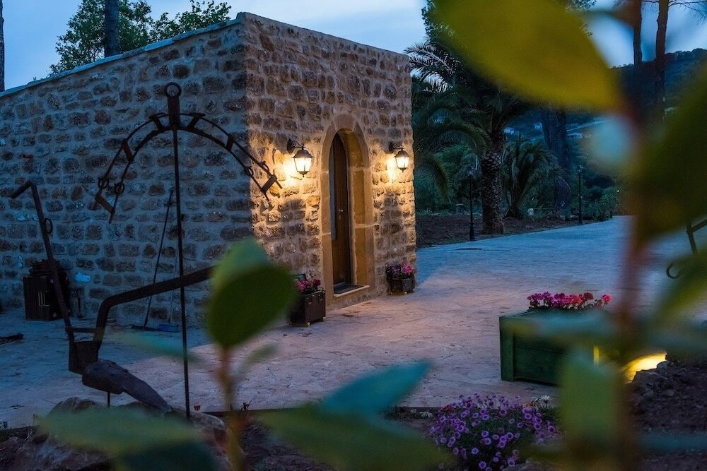 Фото La Quercia e l'Asino