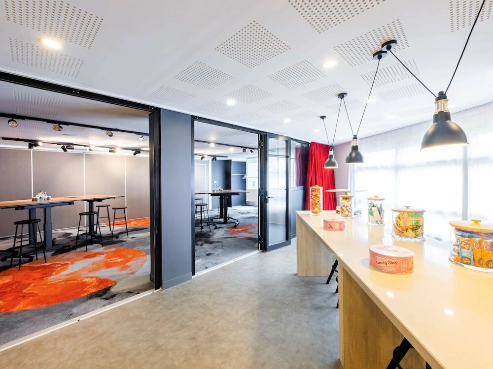 Фото Mercure Paris Massy Gare TGV