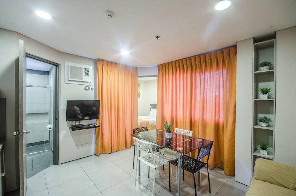 Фото Jade Hotel & Suites