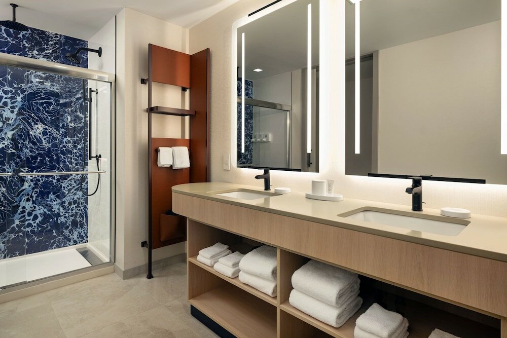 Фото Cascade Hotel, Kansas City, a Tribute Portfolio Hotel