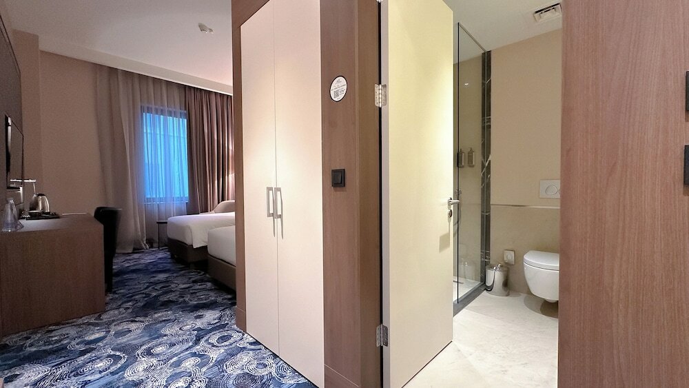 Фото Tbilisi Philharmonic Hotel by Mercure