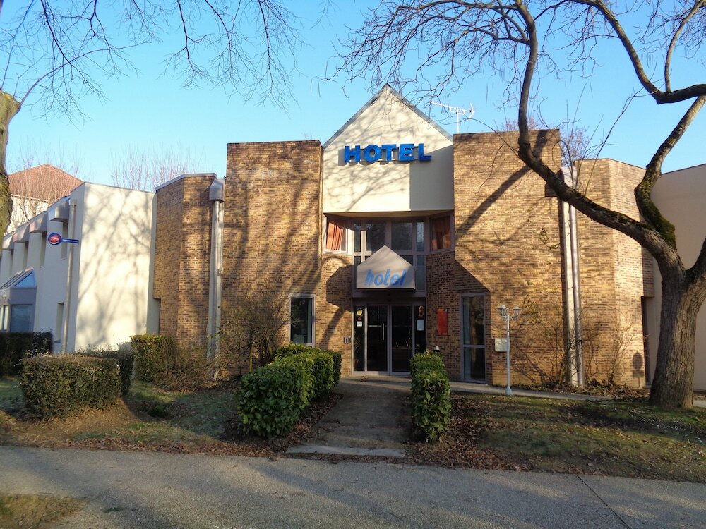 Фото отеля 1