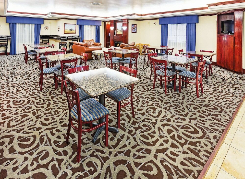 Фото La Quinta Inn & Suites by Wyndham Dalhart